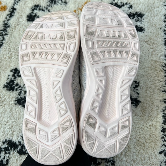 Women’s APL TechLoom Wave Hybrid Running Shoe size 6 - Picture 8 of 10